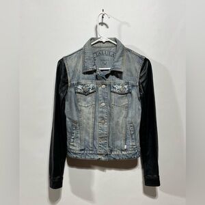 Aritzia Talula Harem distressed‎ denim jacket with faux leather sleeves Size XS